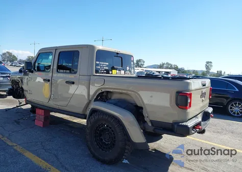 2020 Jeep Gladiator Rubicon 4X4 z USA, uszkodzony, nr VIN 1C6JJTBG3LL217923